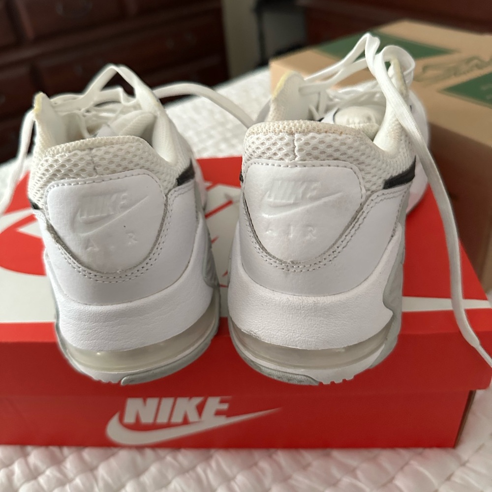 Nike Air Max White and Black Sneakers - Picture 3 of 5